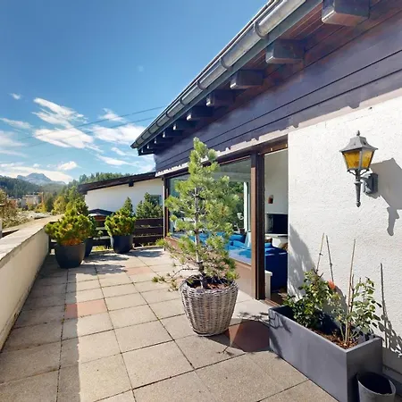 アパート Crasta サンモリッツ